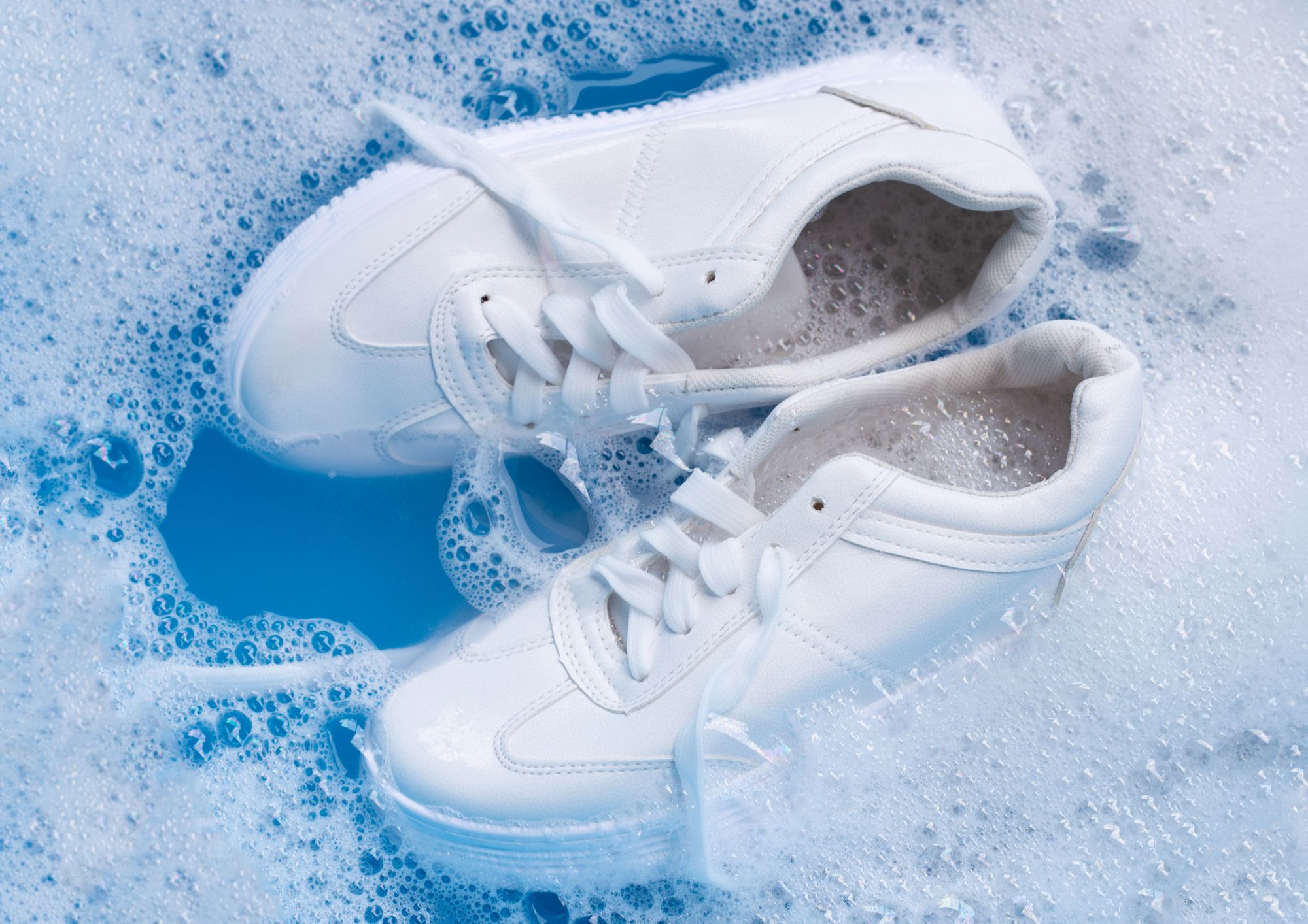 איך לנקות נעלי ספורט